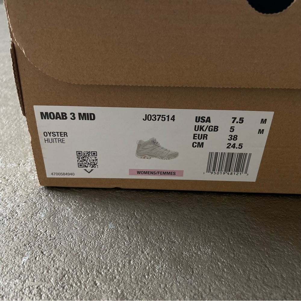 Merrell Moab 3 Mid Light Gray Hiking Booties in Oyster - Picture 11 of 11